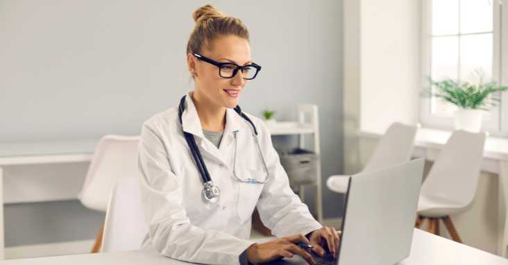 Software Tools for Managing EHR and EMR
